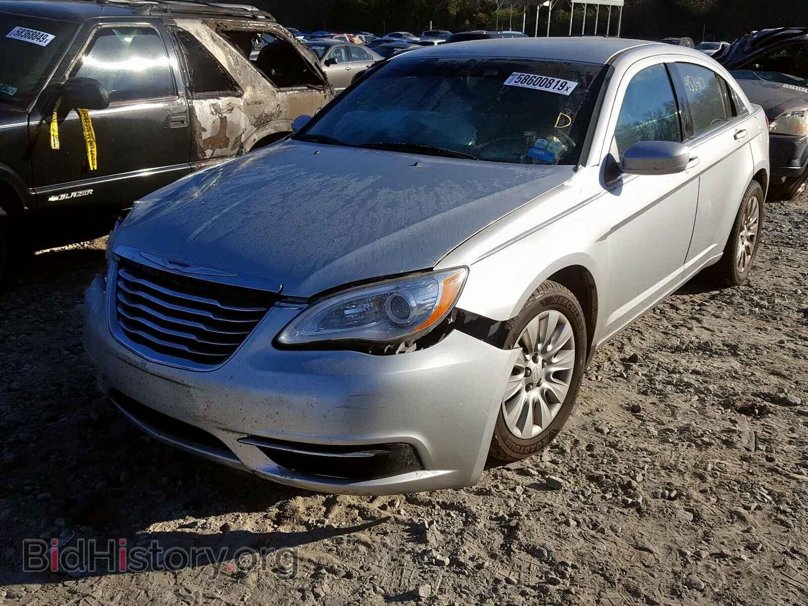 2012 CHRYSLER 200 - VIN: 1C3CCBAB0CN304182 - Фото 2