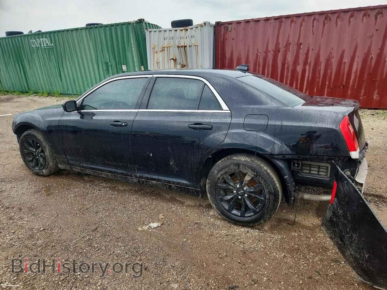2015 CHRYSLER 300 - VIN: 2C3CCAAG1FH921142 - Фото 2