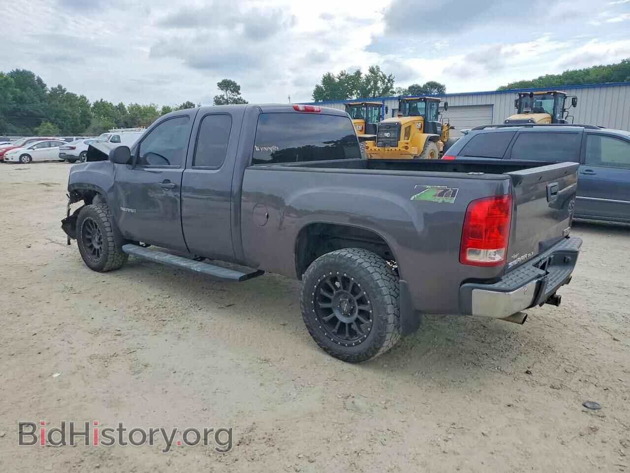 2011 GMC SIERRA - VIN: 1GTR2VE37BZ137520 - Фото 2