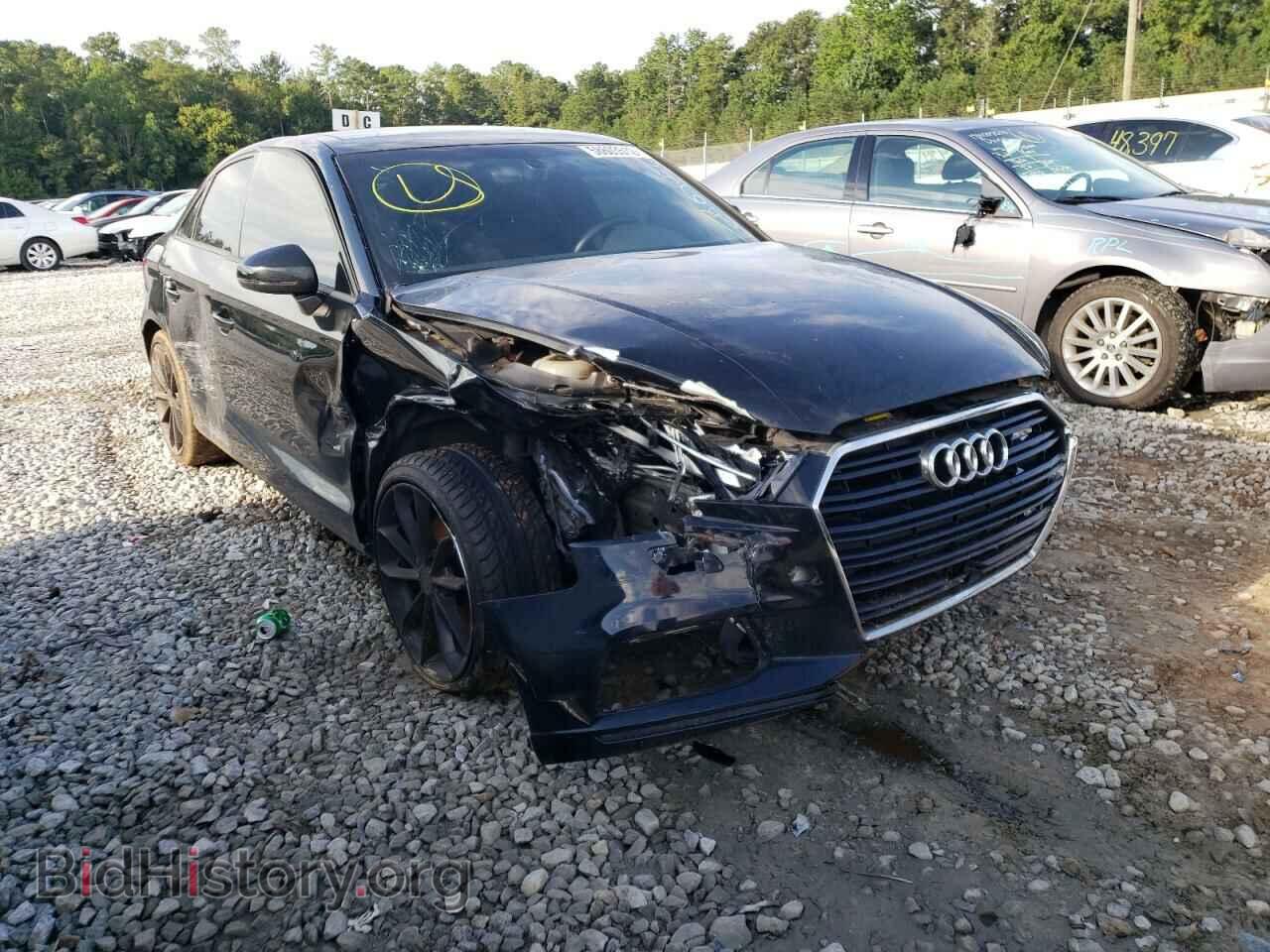 Фотография WAUAUGFF6H1040468 - AUDI A3 2017
