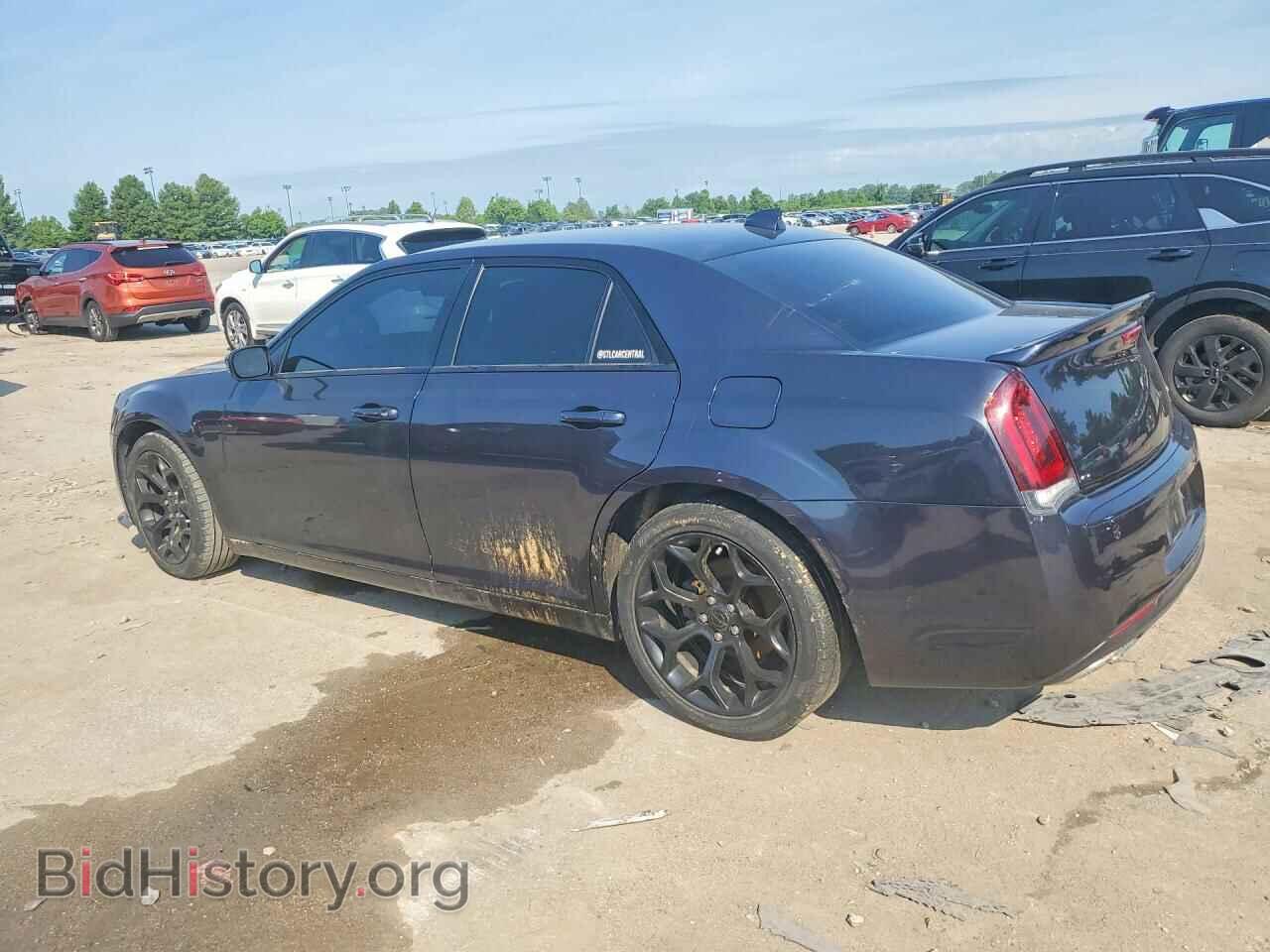 2019 CHRYSLER 300 - VIN: 2C3CCABGXKH689505 - Photo 2
