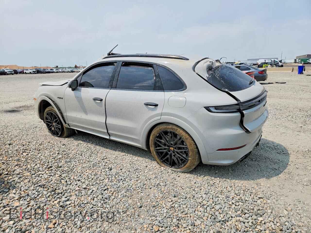 2024 PORSCHE CAYENNE - VIN: WP1AM2AY8RDA48309 - Фото 2