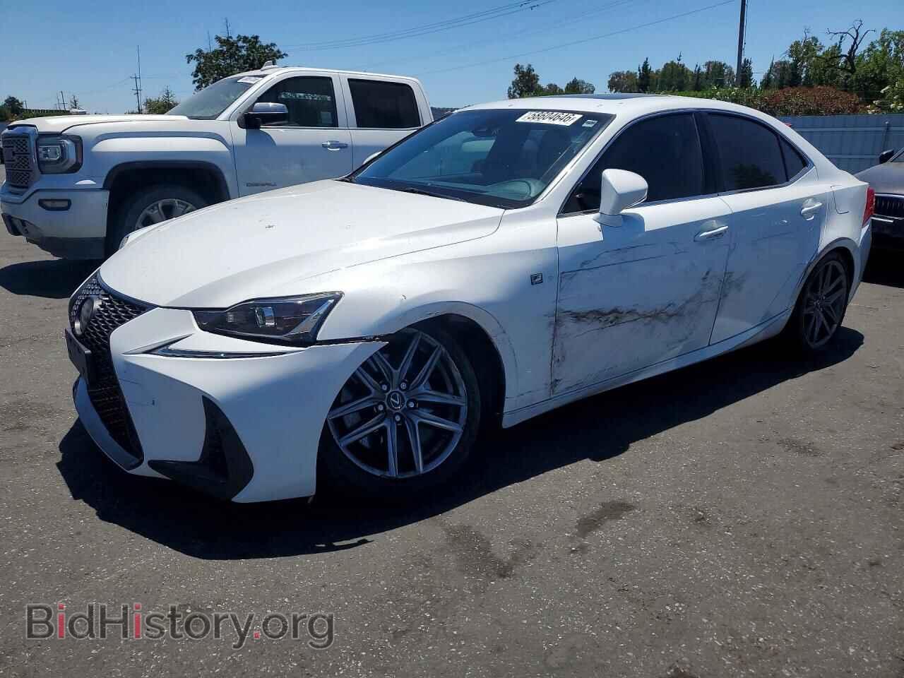Фотография JTHBA1D20H5043130 - LEXUS IS 2017