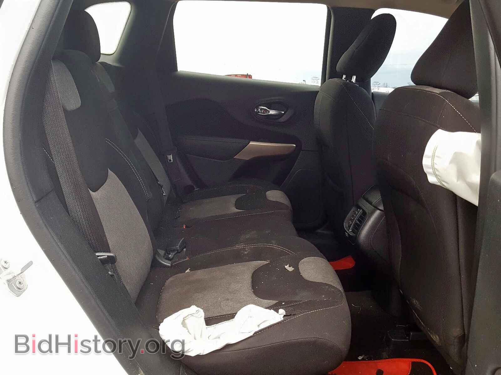 2018 JEEP CHEROKEE - VIN: 1C4PJLCB1JD511169 - Фото 6