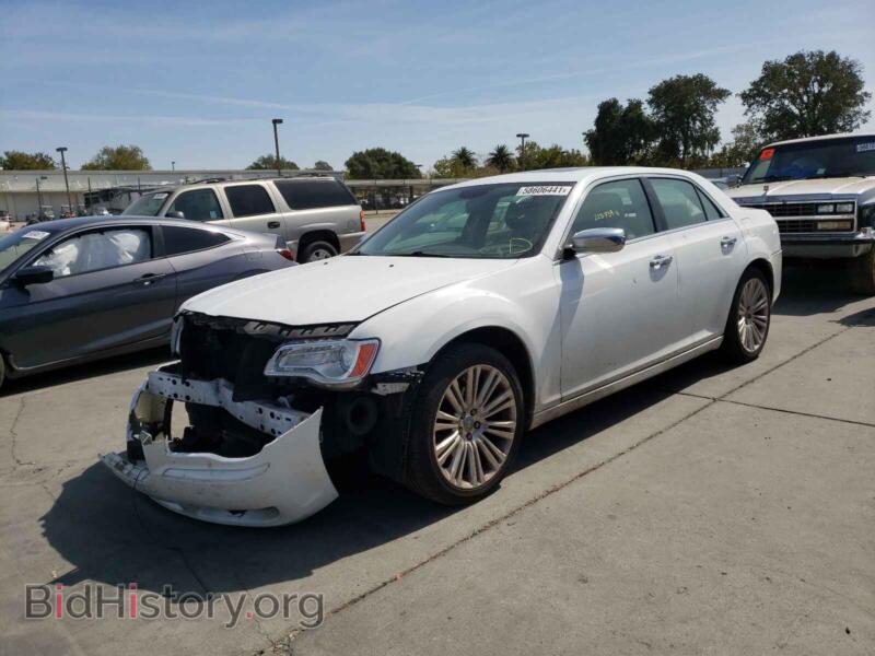 2011 Chrysler 300 (VIN 2C3CA5CGXBH531533) — фото 2 из 10