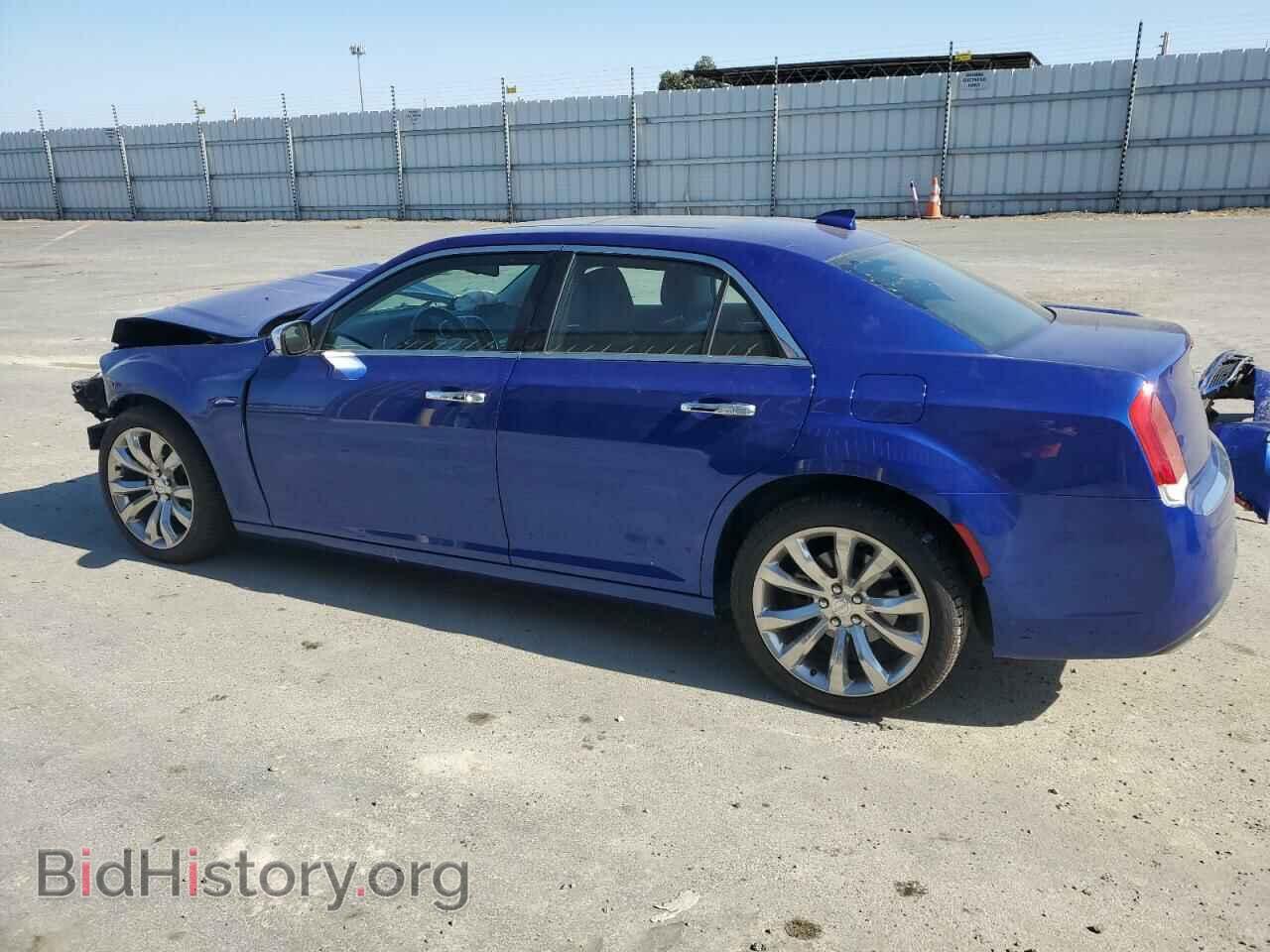 2019 CHRYSLER 300 - VIN: 2C3CCAEG2KH705854 - Фото 2