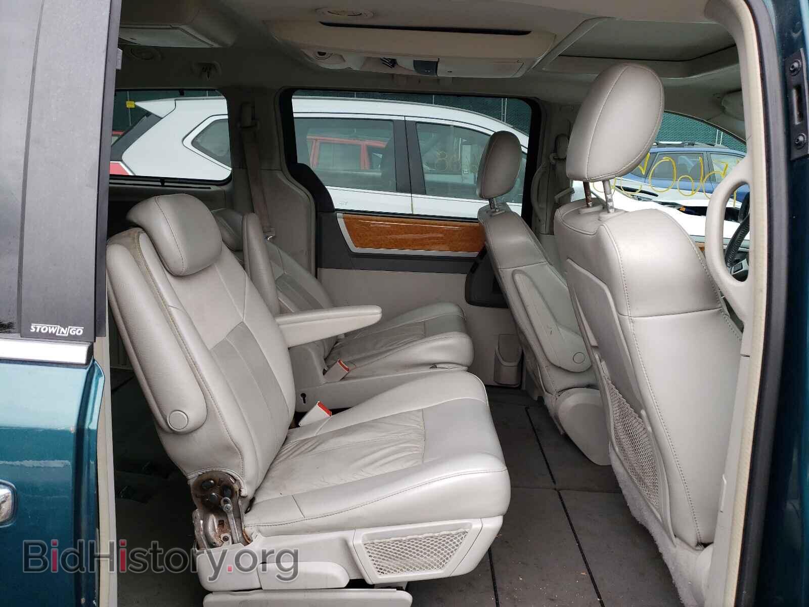 2009 CHRYSLER MINIVAN - VIN: 2A8HR64X19R624128 - Фото 6