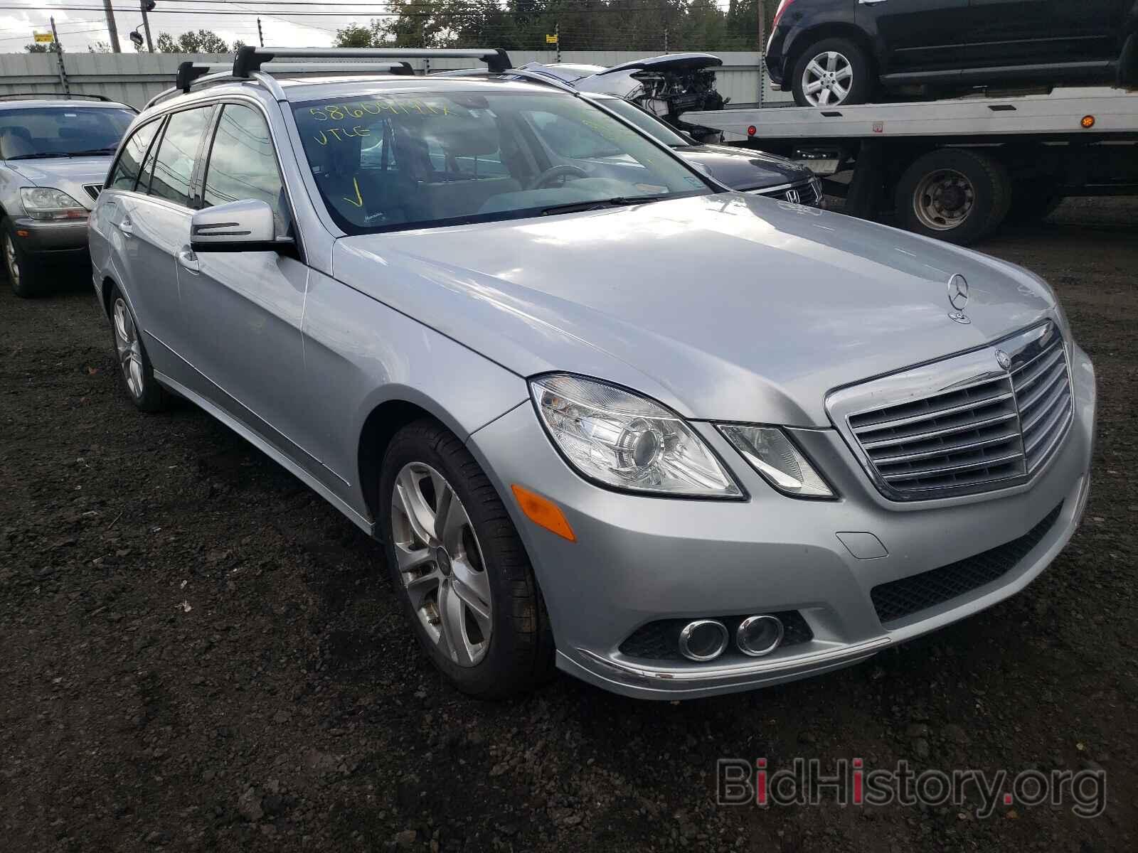 Photo WDDHH8HB1BA335268 - MERCEDES-BENZ E-CLASS 2011