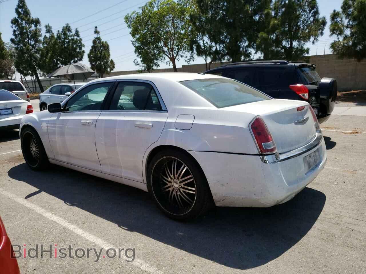 2012 CHRYSLER 300 - VIN: 2C3CCAAG8CH274041 - Photo 2
