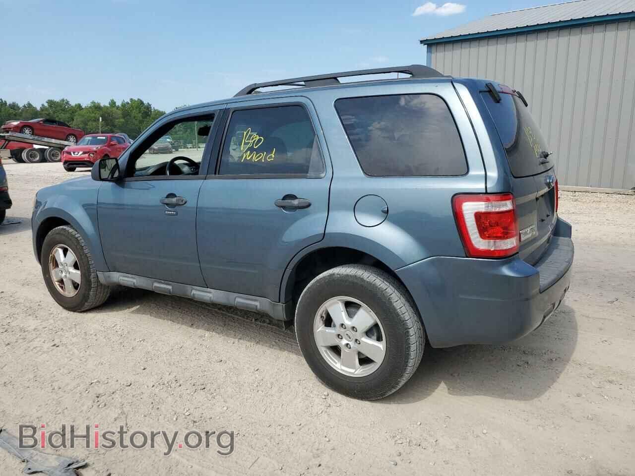 2011 FORD ESCAPE - VIN: 1FMCU0D76BKB73095 - Photo 2