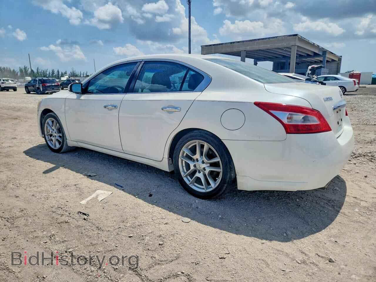 2011 NISSAN MAXIMA - VIN: 1N4AA5AP7BC820450 - Photo 2