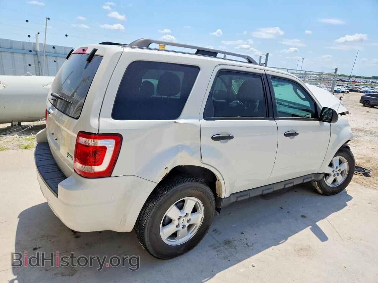 2011 FORD ESCAPE - VIN: 1FMCU9DG3BKB14218 - Фото 3