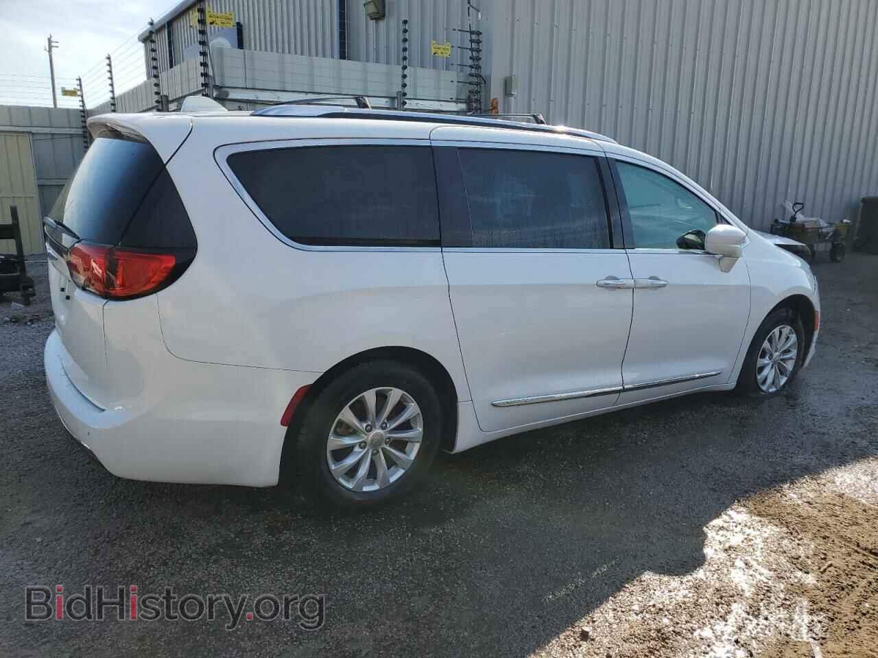 2019 CHRYSLER PACIFICA - VIN: 2C4RC1BG4KR617165 - Фото 3