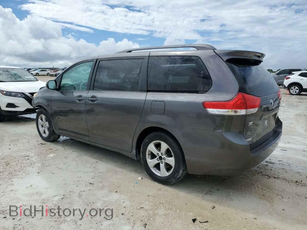 2011 TOYOTA All Models - VIN: 5TDKK3DC2BS138342 - Фото 2