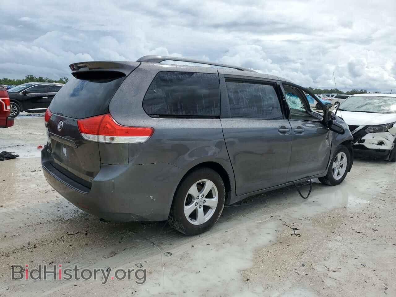 2011 TOYOTA All Models - VIN: 5TDKK3DC2BS138342 - Фото 3
