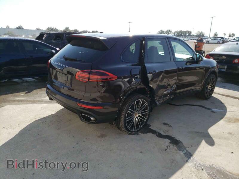 2017 Porsche CAYENNE (VIN WP1AA2A28HKA82460) — фото 4 из 10