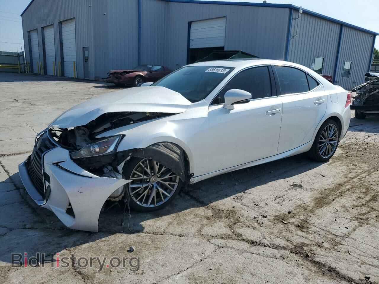 Photo JTHBA1D2XH5051817 - LEXUS IS 2017