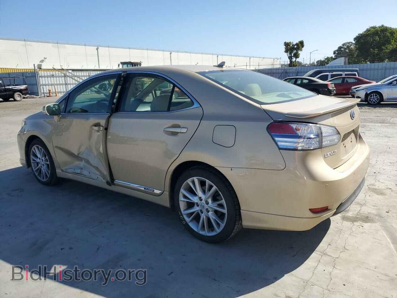 2010 LEXUS HS - VIN: JTHBB1BA0A2010692 - Photo 2