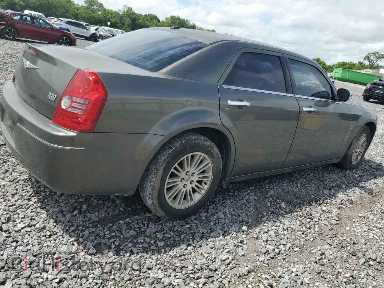 2010 CHRYSLER 300 - VIN: 2C3CA1CV0AH279748 - Фото 3