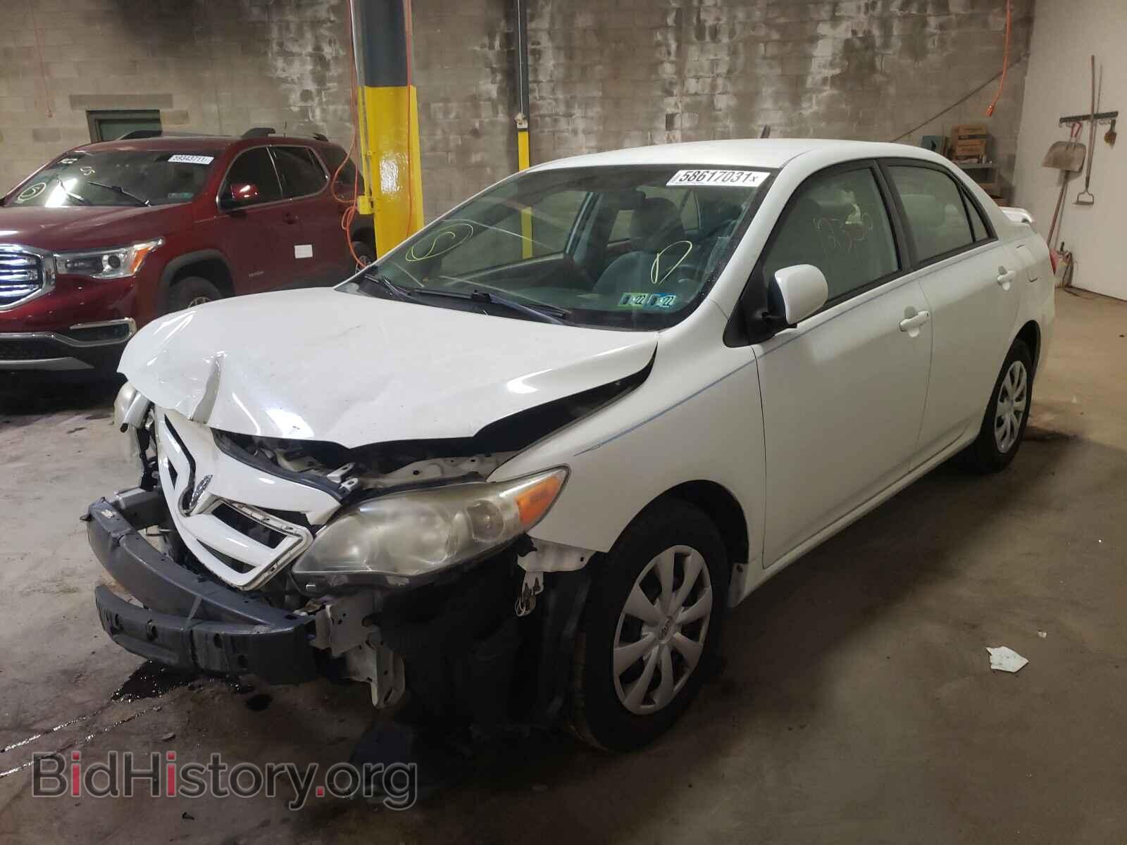 2011 TOYOTA COROLLA - VIN: 2T1BU4EE4BC656137 - Фото 2