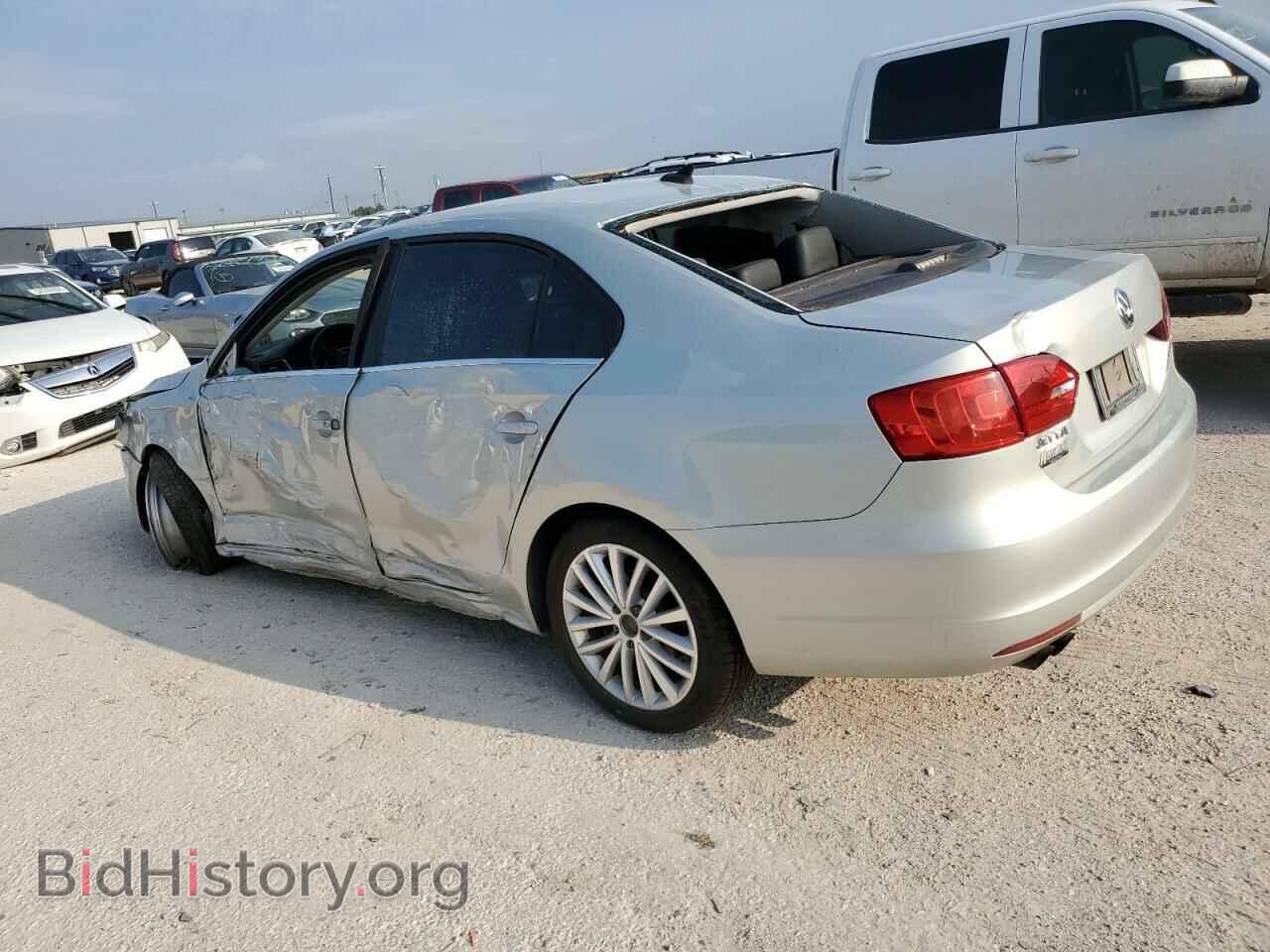 2011 VOLKSWAGEN JETTA - VIN: 3VWLZ7AJ2BM021156 - Фото 2
