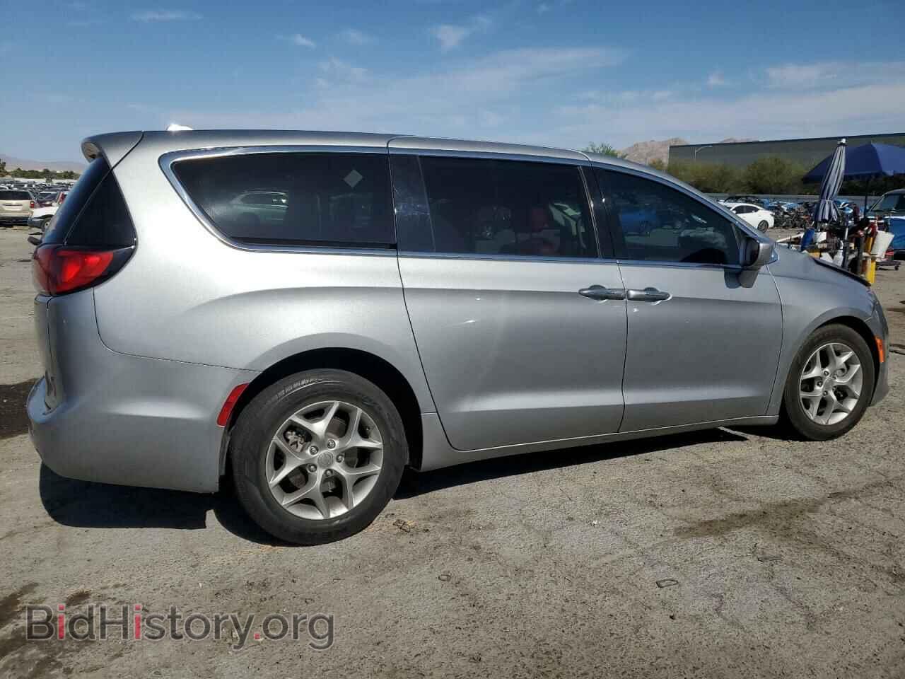 2019 CHRYSLER PACIFICA - VIN: 2C4RC1FGXKR588006 - Фото 3