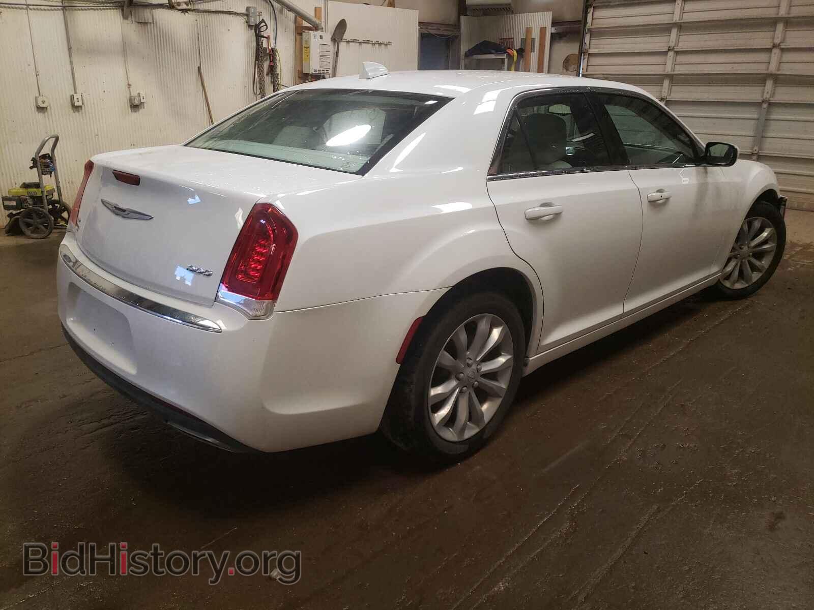 2015 CHRYSLER 300 - VIN: 2C3CCARG8FH782065 - Фото 4