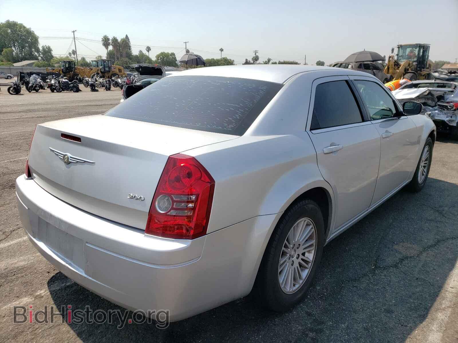 2009 CHRYSLER 300 - VIN: 2C3KA43D79H516963 - Фото 4
