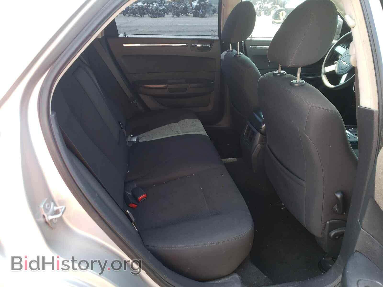 2009 CHRYSLER 300 - VIN: 2C3KA43D79H516963 - Фото 6