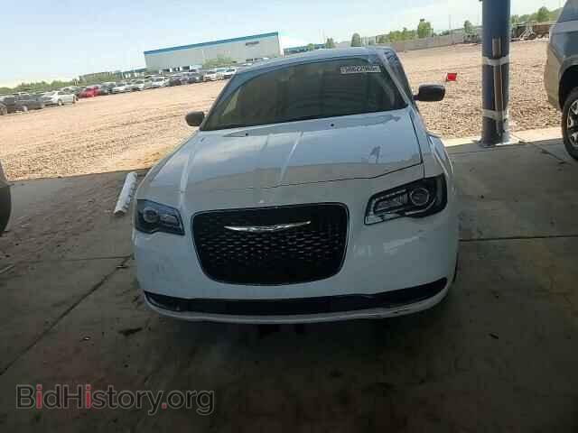 2019 CHRYSLER 300 - VIN: 2C3CCAAG4KH727084 - Фото 14