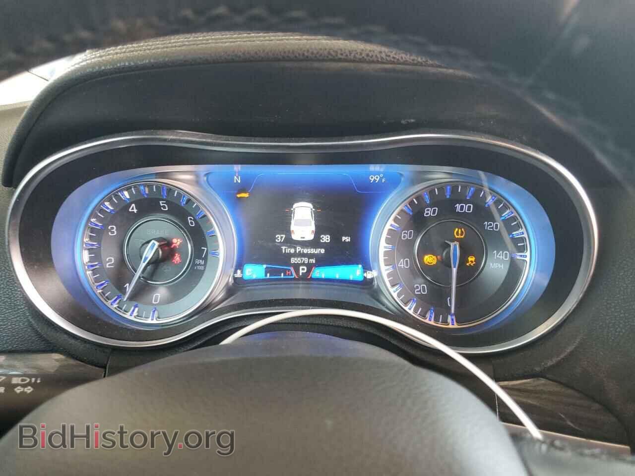 2019 CHRYSLER 300 - VIN: 2C3CCAAG4KH727084 - Фото 9