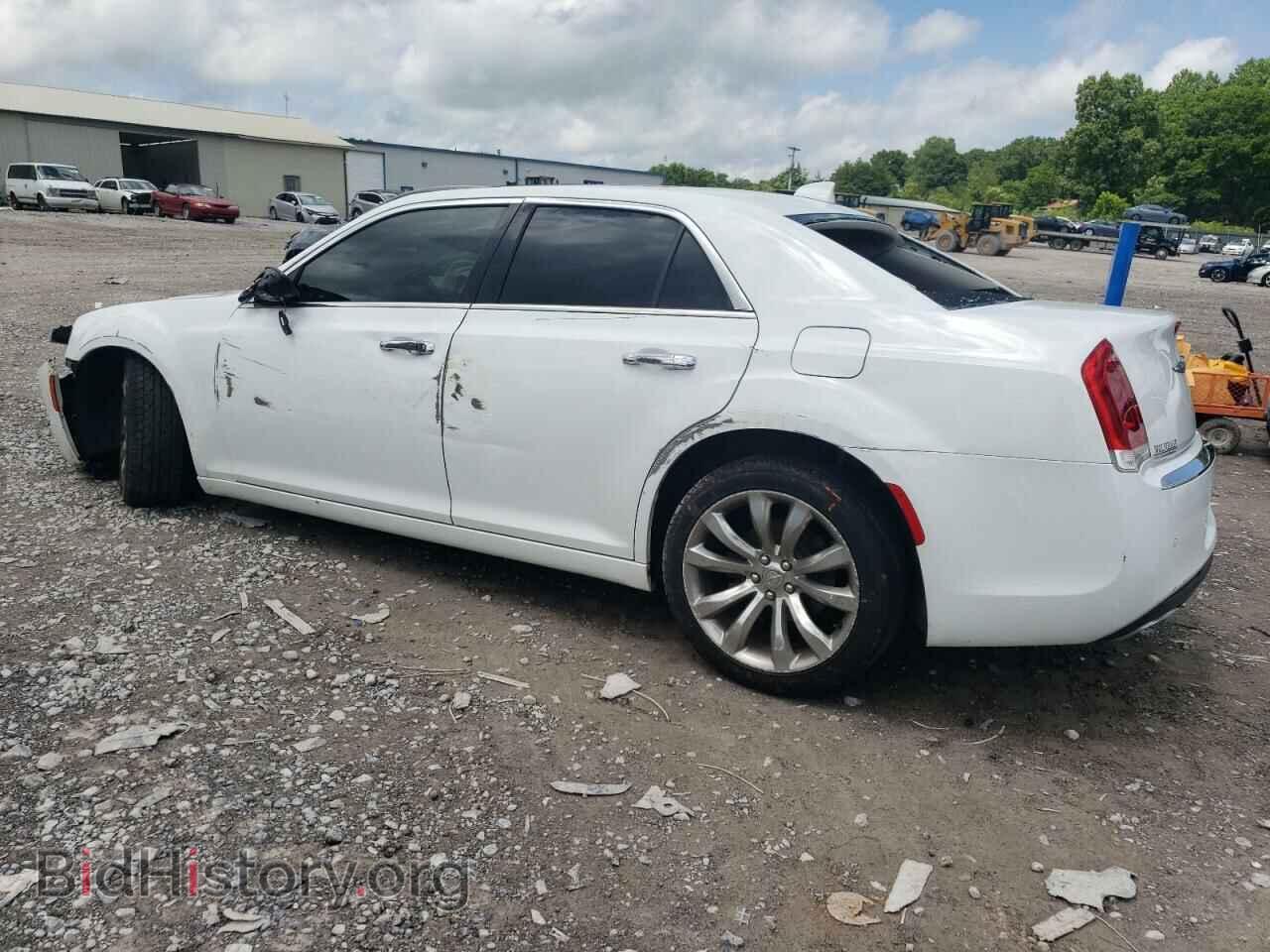 2017 CHRYSLER 300 - VIN: 2C3CCAEG5HH569986 - Фото 2