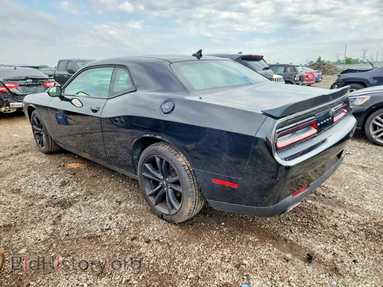 2018 DODGE CHALLENGER - VIN: 2C3CDZAG5JH322328 - Photo 2