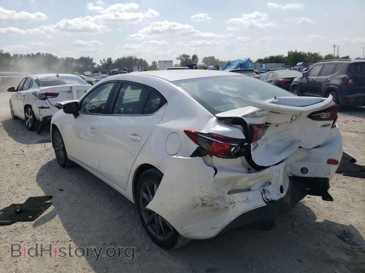 2018 MAZDA 3 - VIN: 3MZBN1V38JM209887 - Фото 3