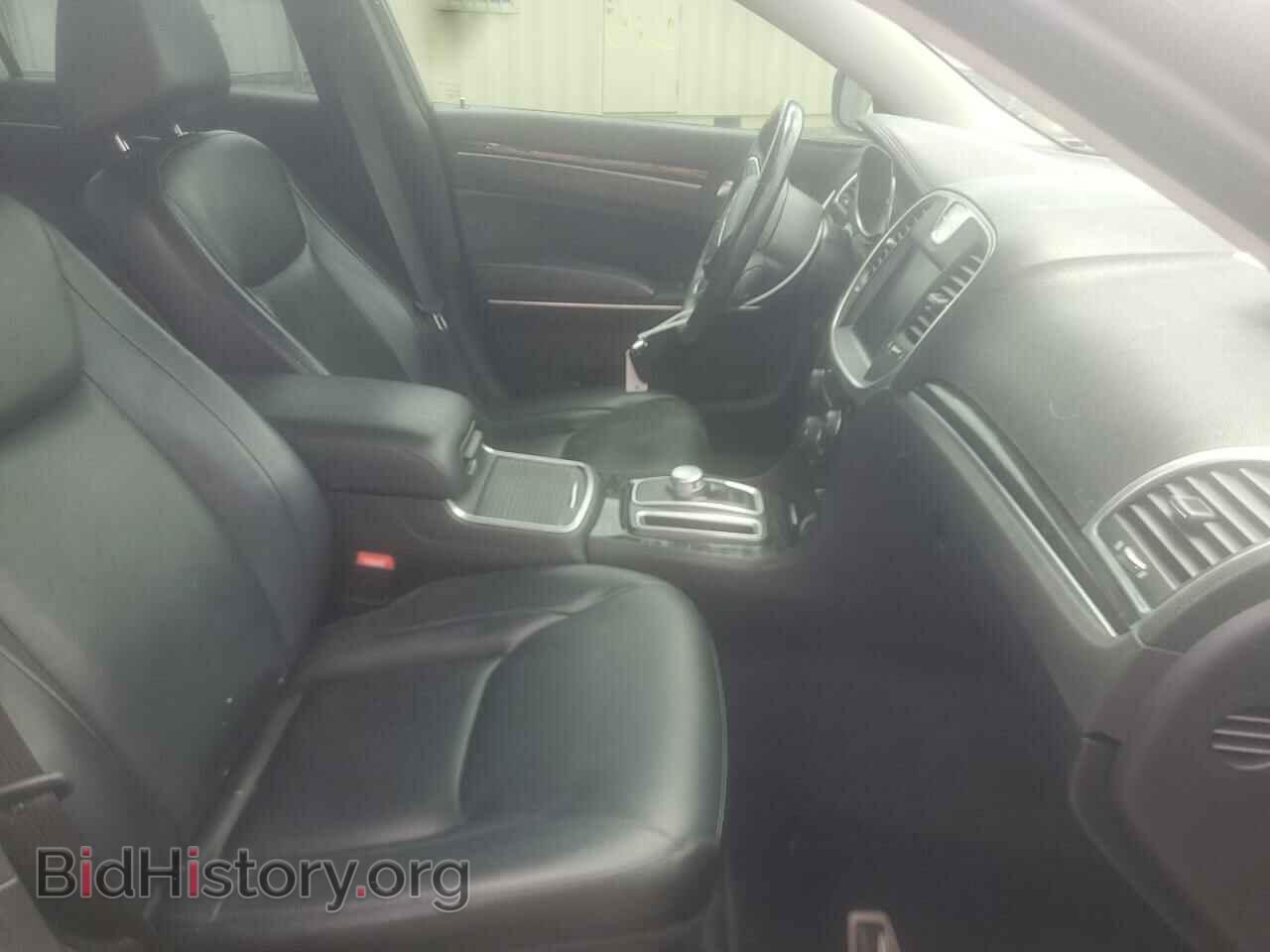 2016 CHRYSLER 300 - VIN: 2C3CCAAG6GH167639 - Фото 5