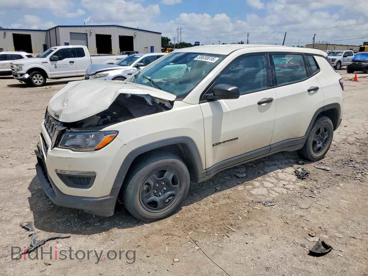 Photo 3C4NJCAB2JT369290 - JEEP COMPASS 2018