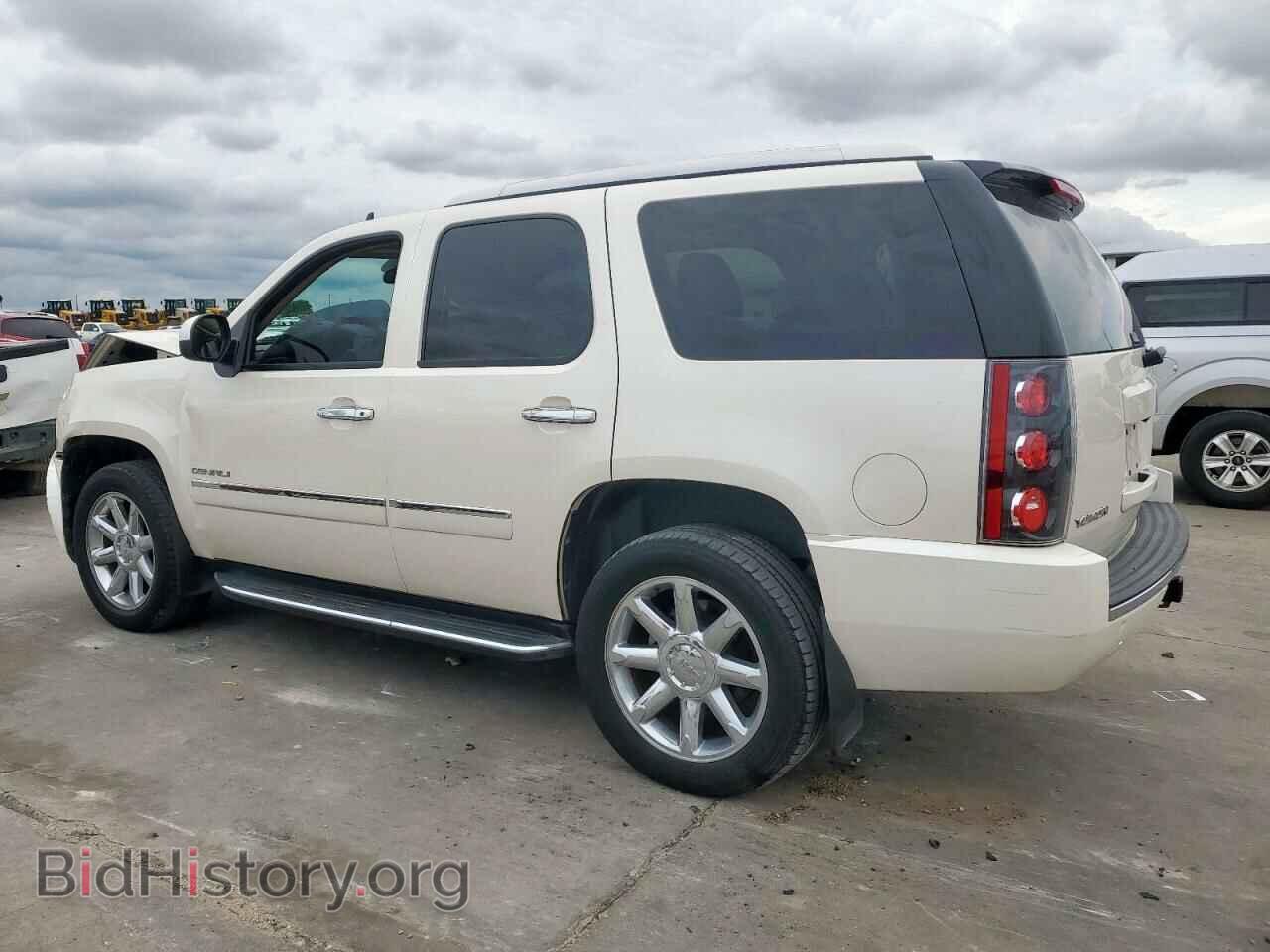 2013 GMC YUKON - VIN: 1GKS2EEF5DR256413 - Photo 2