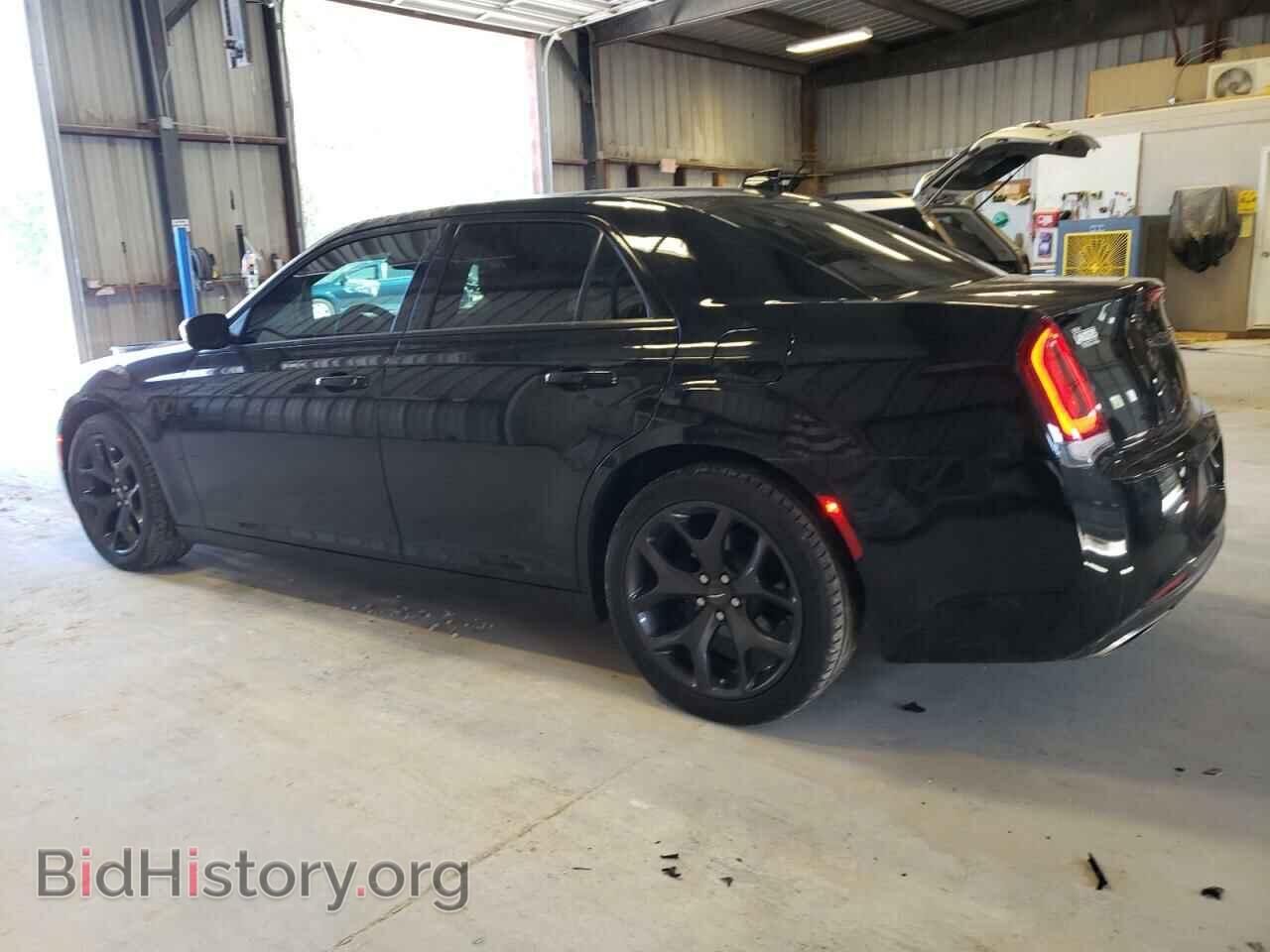 2020 CHRYSLER 300 - VIN: 2C3CCAAG3LH175613 - Фото 2