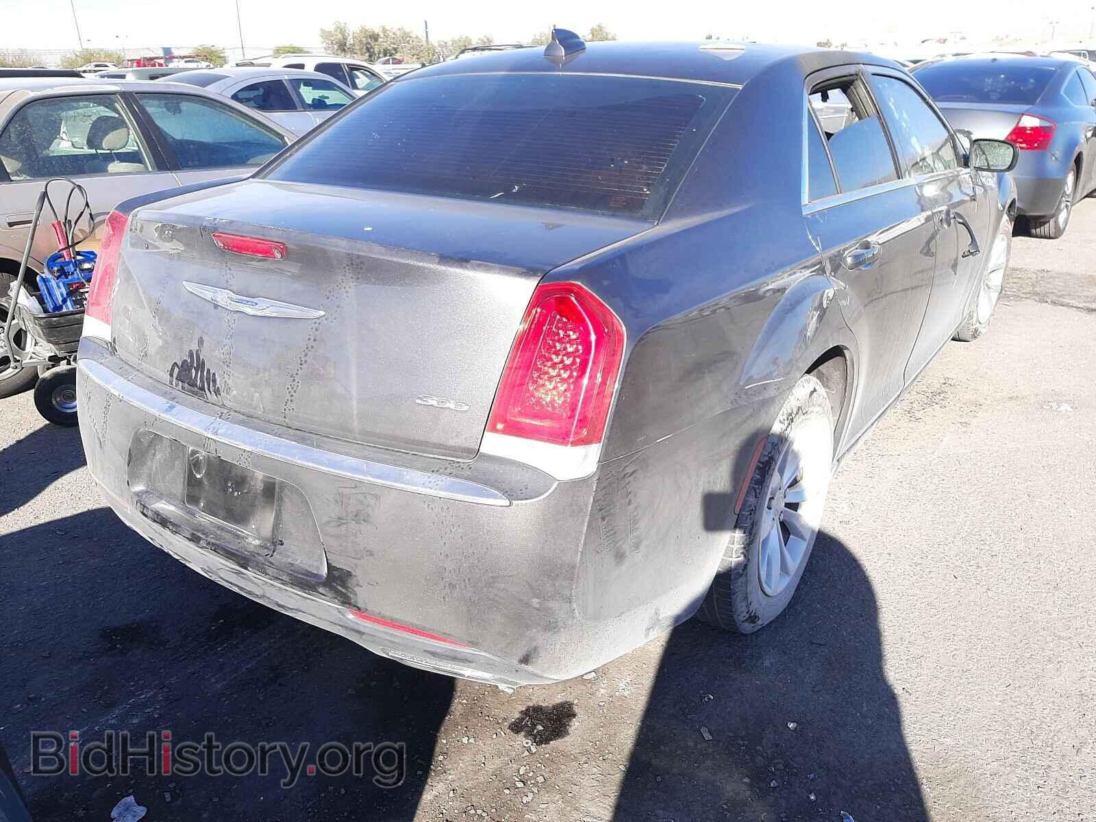 2016 CHRYSLER 300 - VIN: 2C3CCAAG8GH238257 - Фото 4