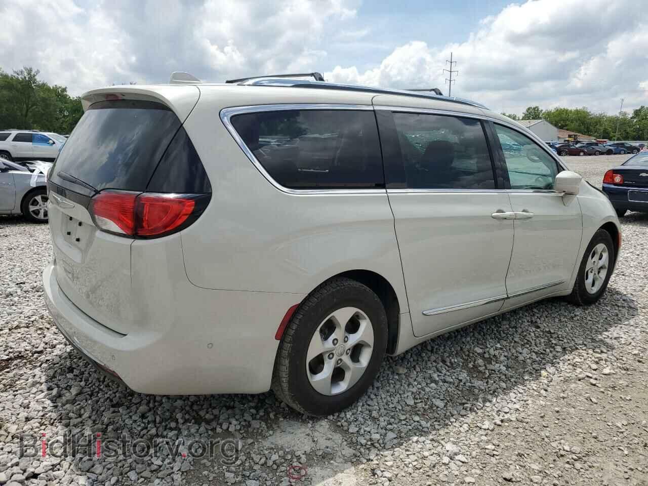 2017 CHRYSLER PACIFICA - VIN: 2C4RC1EG9HR653924 - Фото 3