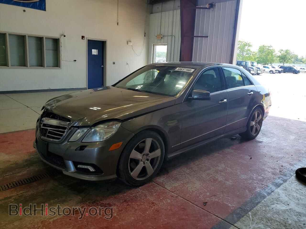 Photo WDDHF8HB2AA092882 - MERCEDES-BENZ E-CLASS 2010