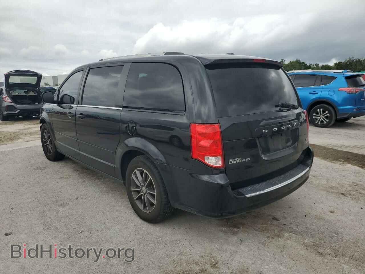 2017 DODGE CARAVAN - VIN: 2C4RDGCG8HR737526 - Photo 2