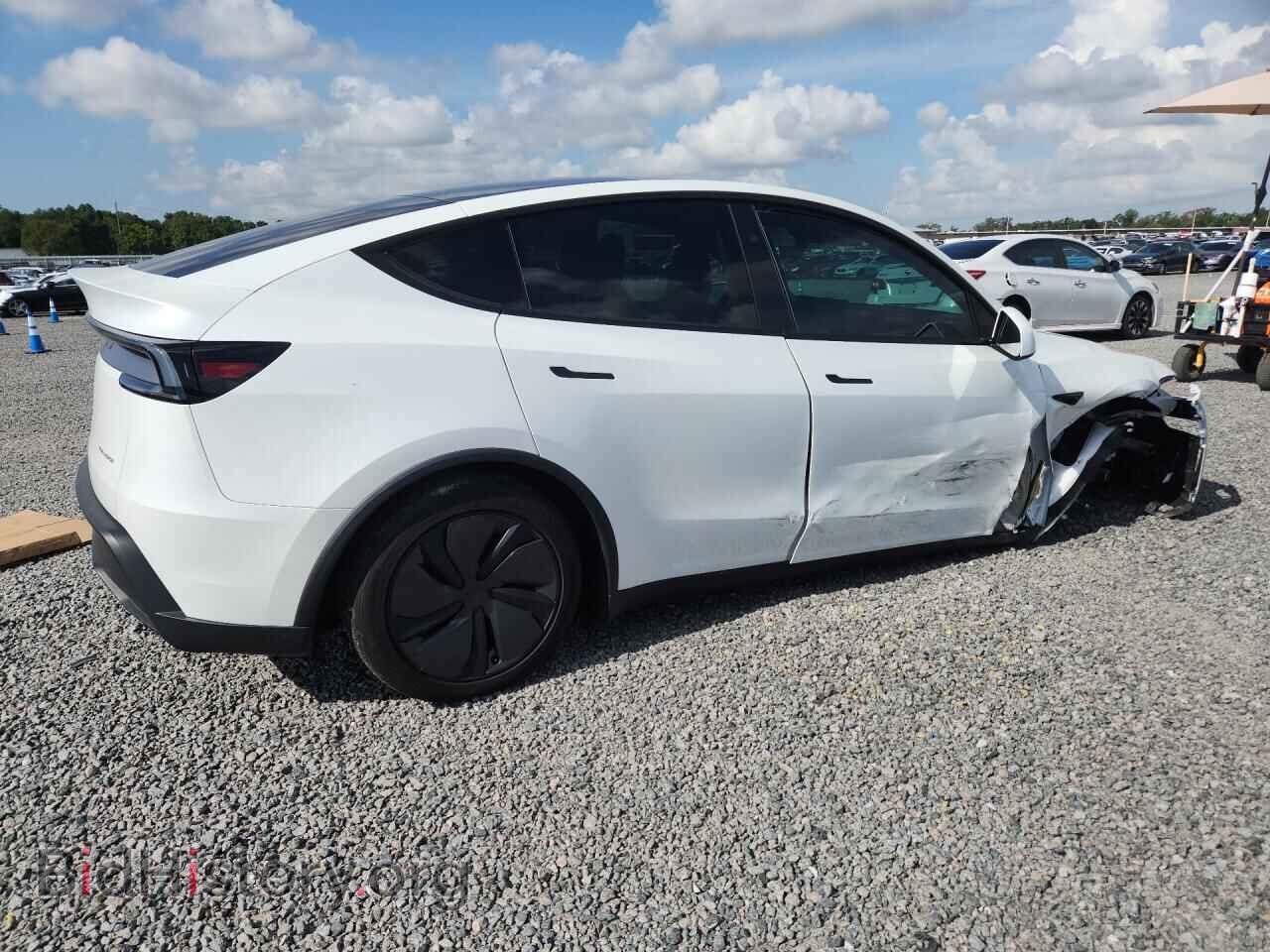 2026 TESLA MODEL Y - VIN: 7SAYGDEE1TF446743 - Photo 3