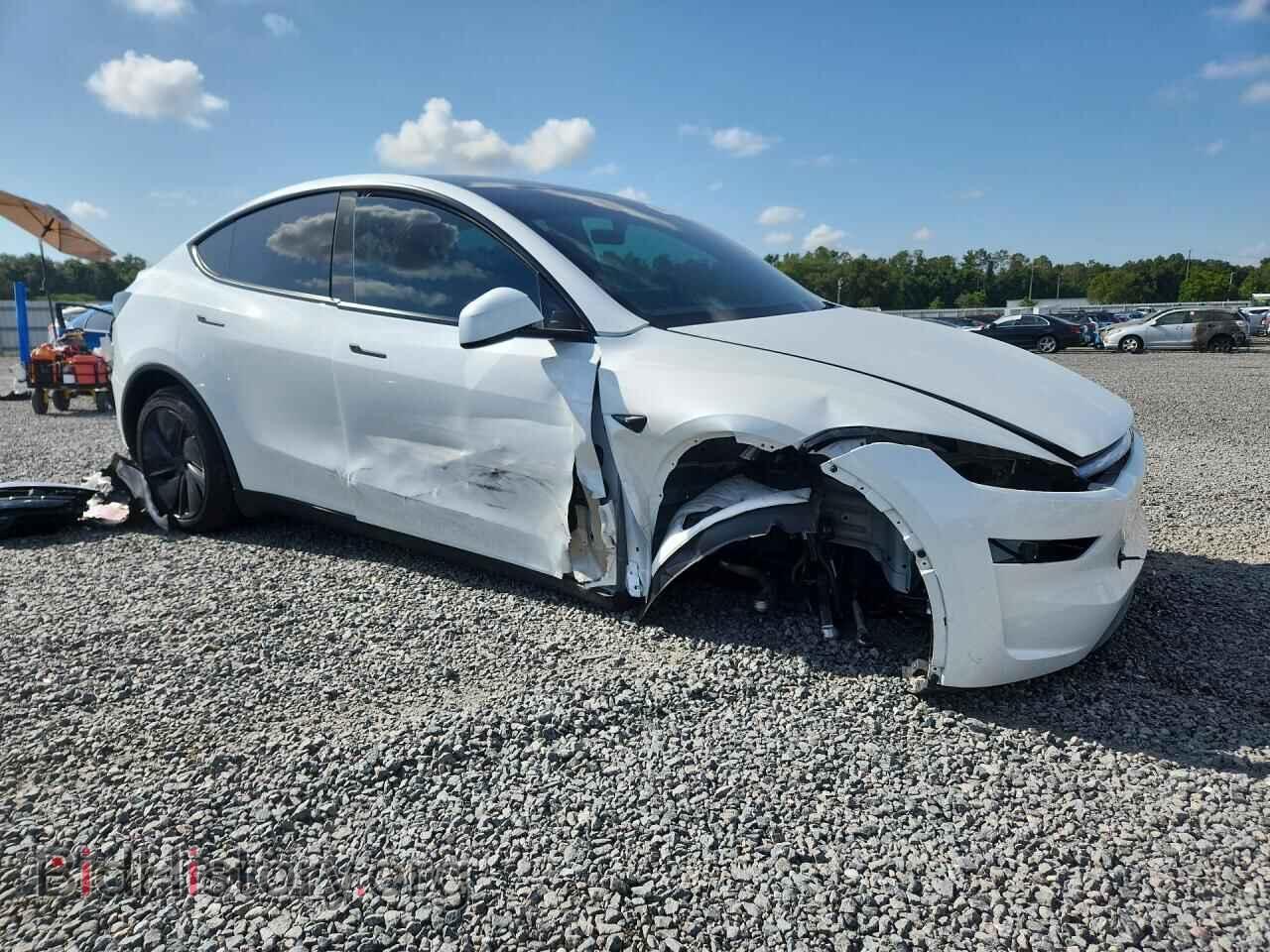 2026 TESLA MODEL Y - VIN: 7SAYGDEE1TF446743 - Photo 4
