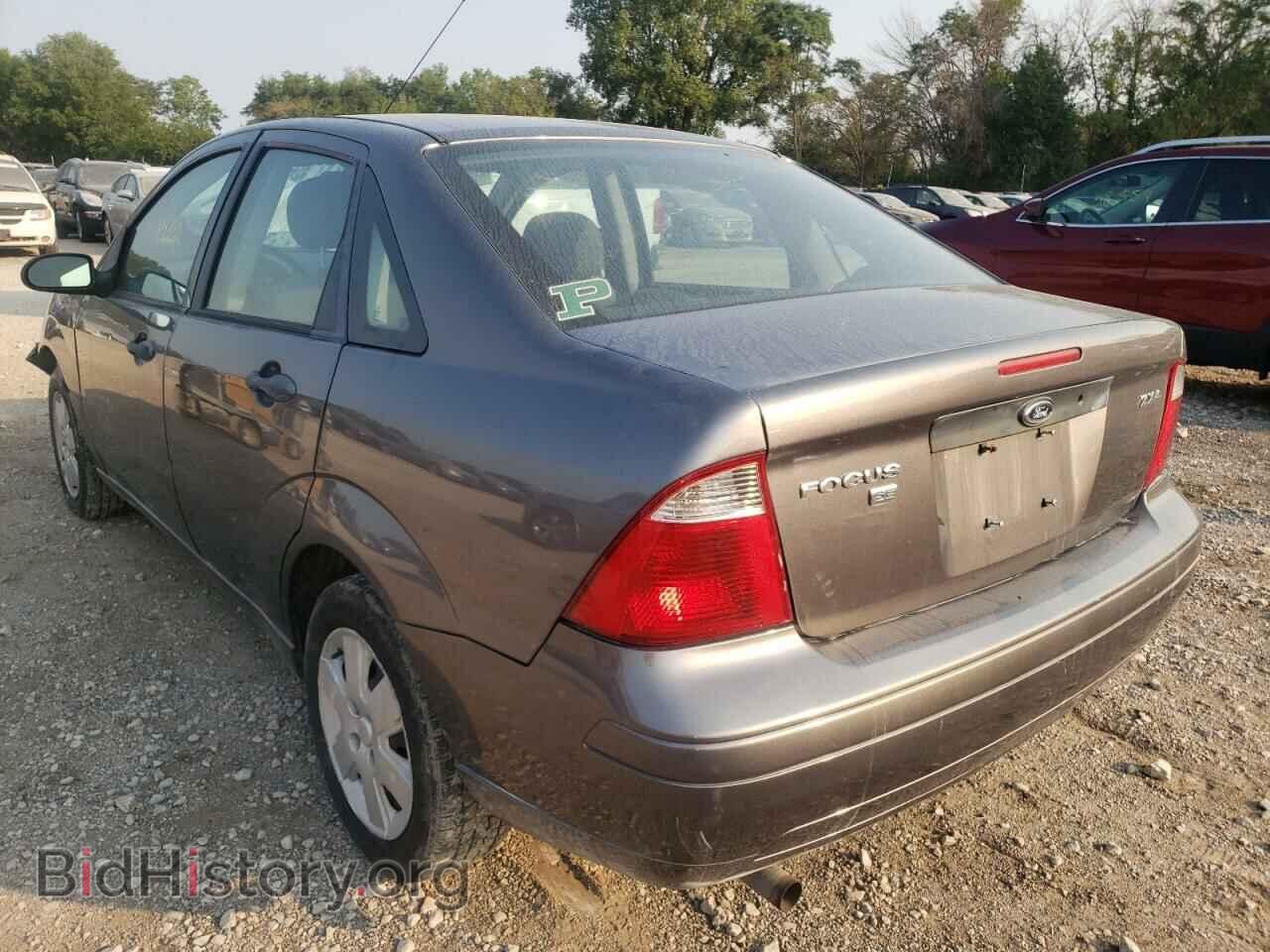 2006 FORD FOCUS - VIN: 1FAHP34N16W206560 - Фото 3