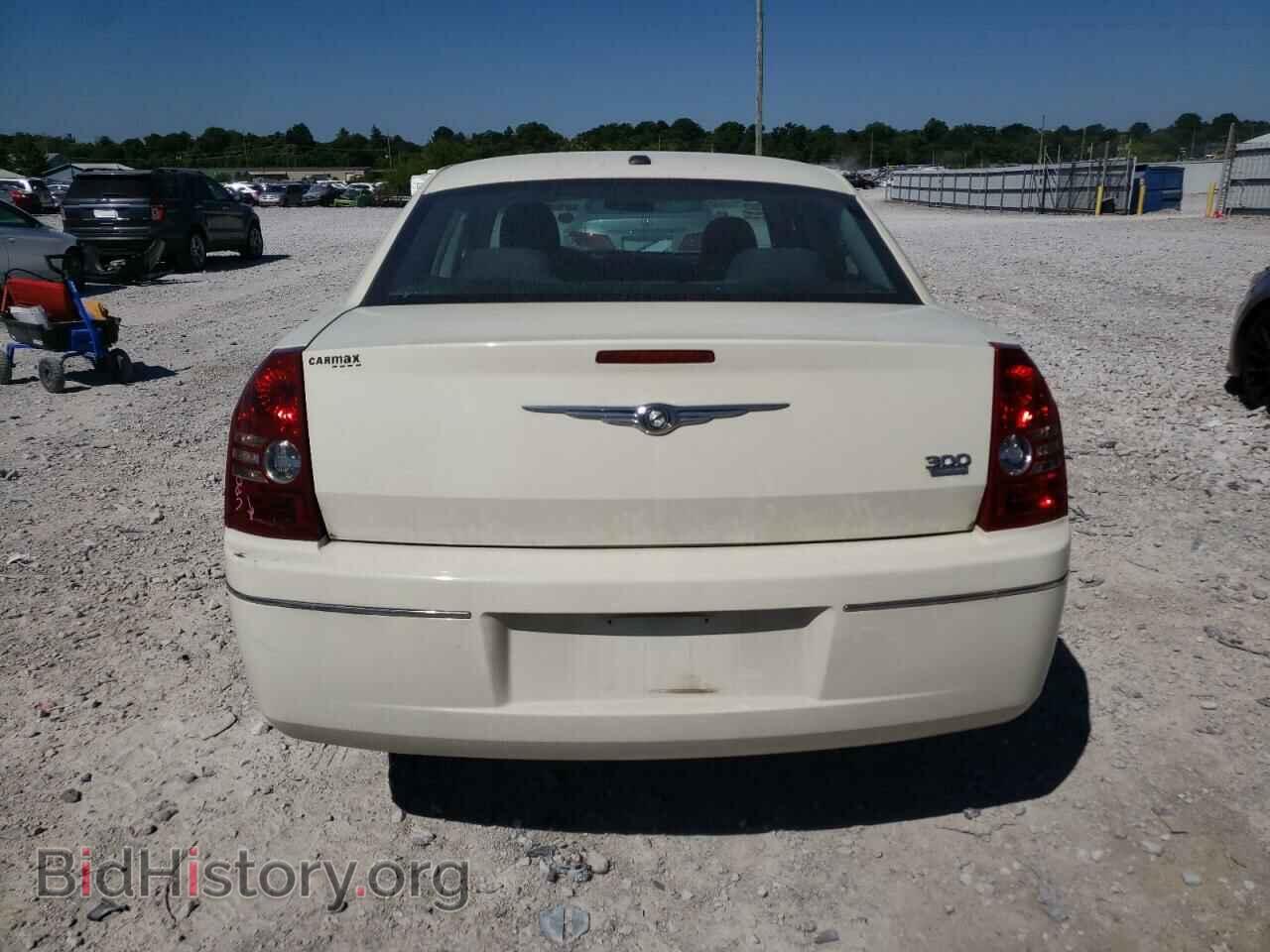 2010 CHRYSLER 300 - VIN: 2C3CA1CV1AH320307 - Фото 6