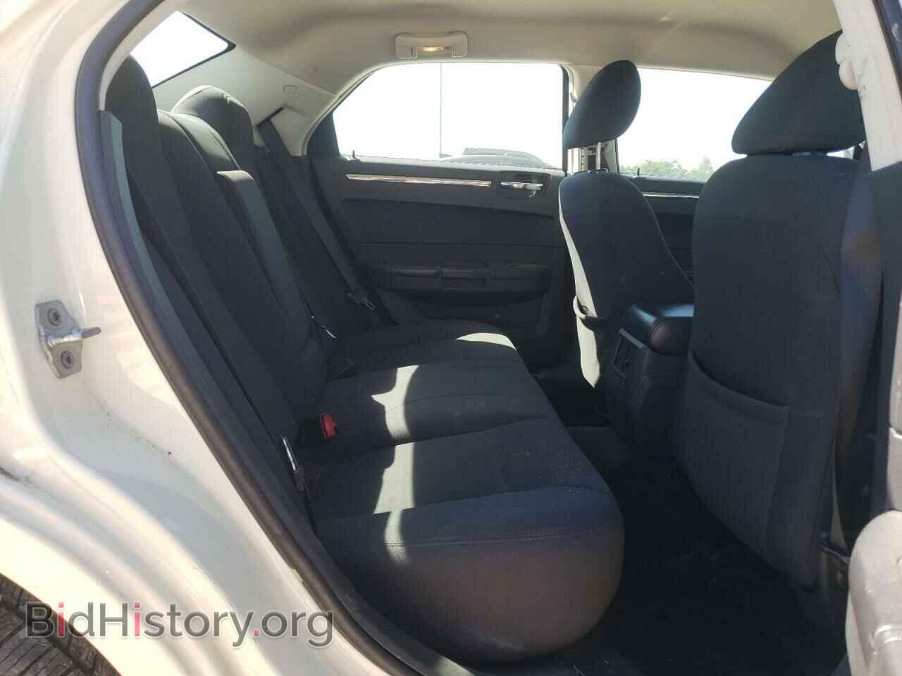 2010 CHRYSLER 300 - VIN: 2C3CA1CV1AH320307 - Фото 10