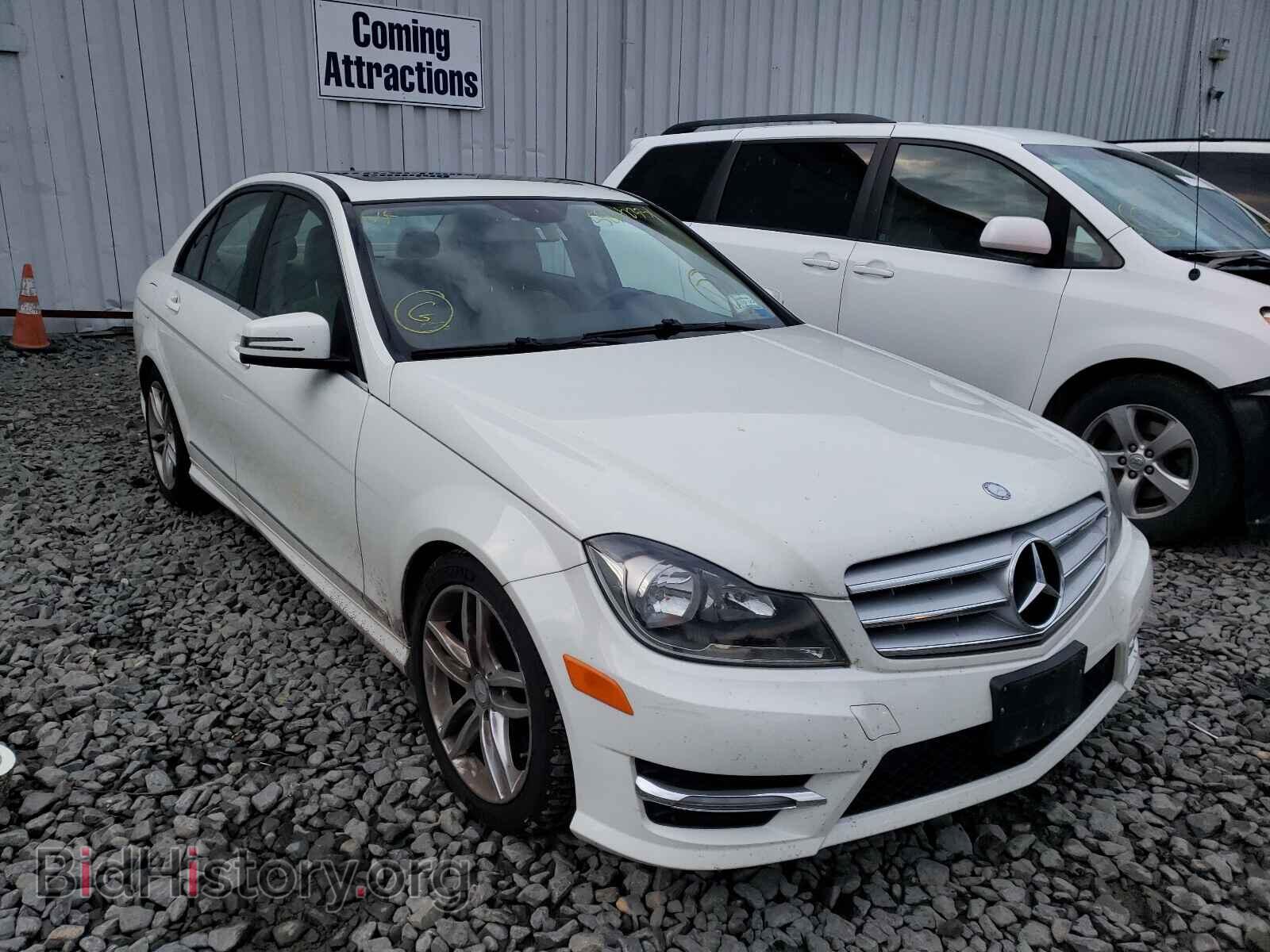 Photo WDDGF8BB5CR191852 - MERCEDES-BENZ C-CLASS 2012