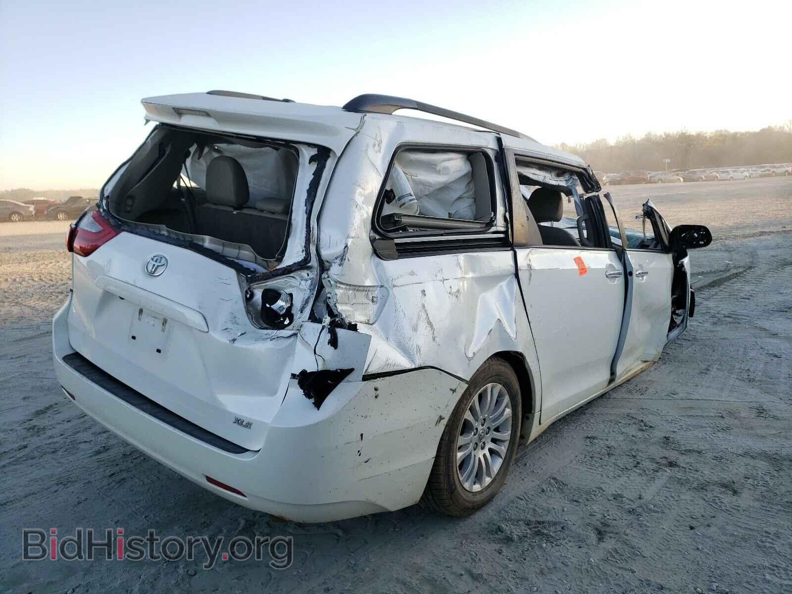 2017 TOYOTA SIENNA - VIN: 5TDYZ3DC5HS856420 - Фото 4