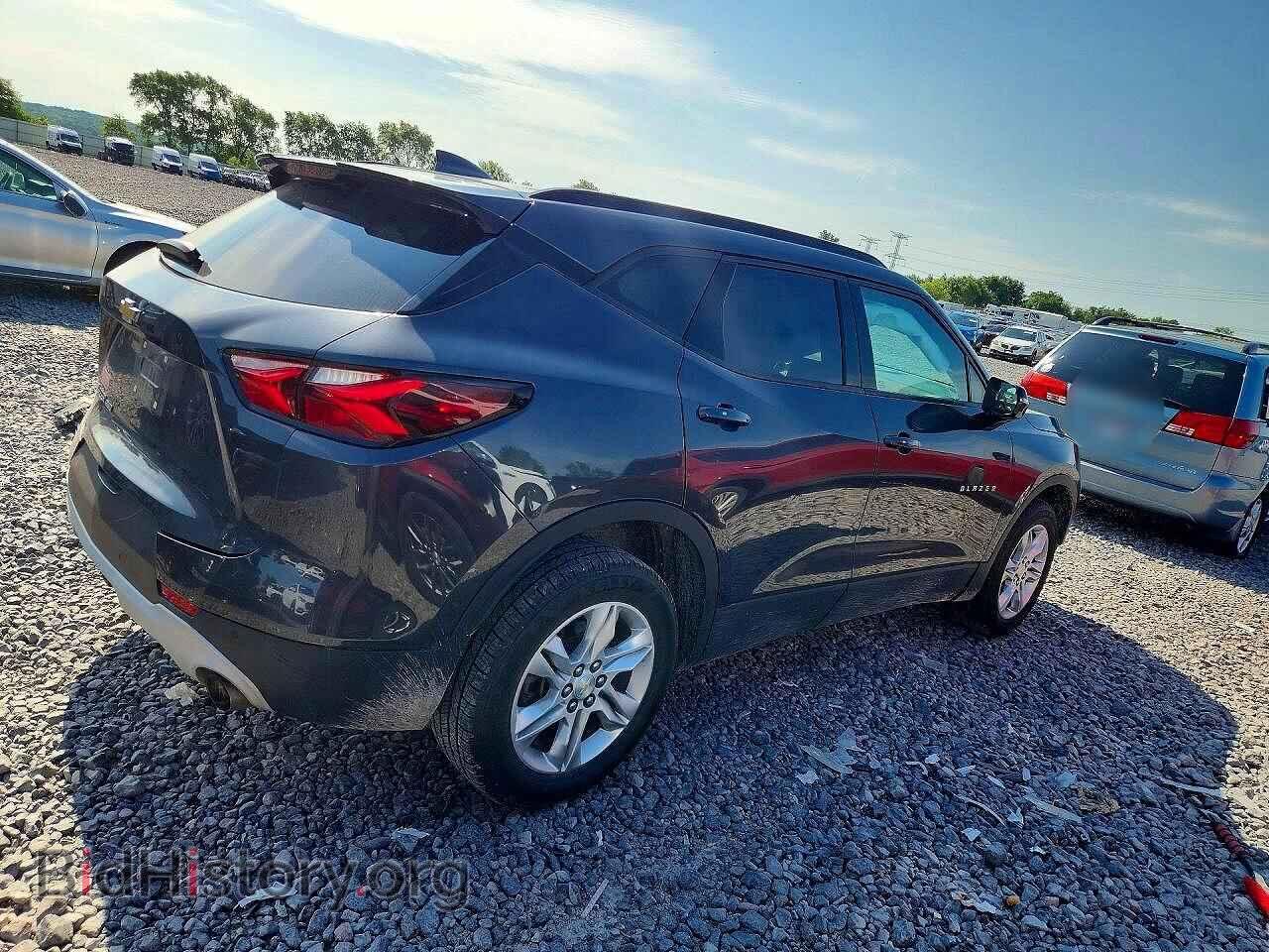2021 CHEVROLET BLAZER - VIN: 3GNKBHRS2MS542129 - Photo 3
